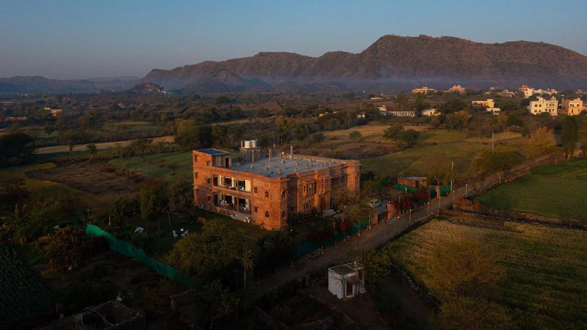 Проживание в семье Castle Oodeypore A Boutique Stay Удайпур